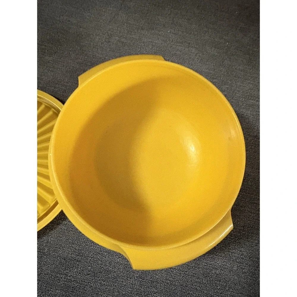 Tupperware Servalier 1323 Snack Sugar Bowl 10 Oz‎ Harvest Gold Starburst Lids